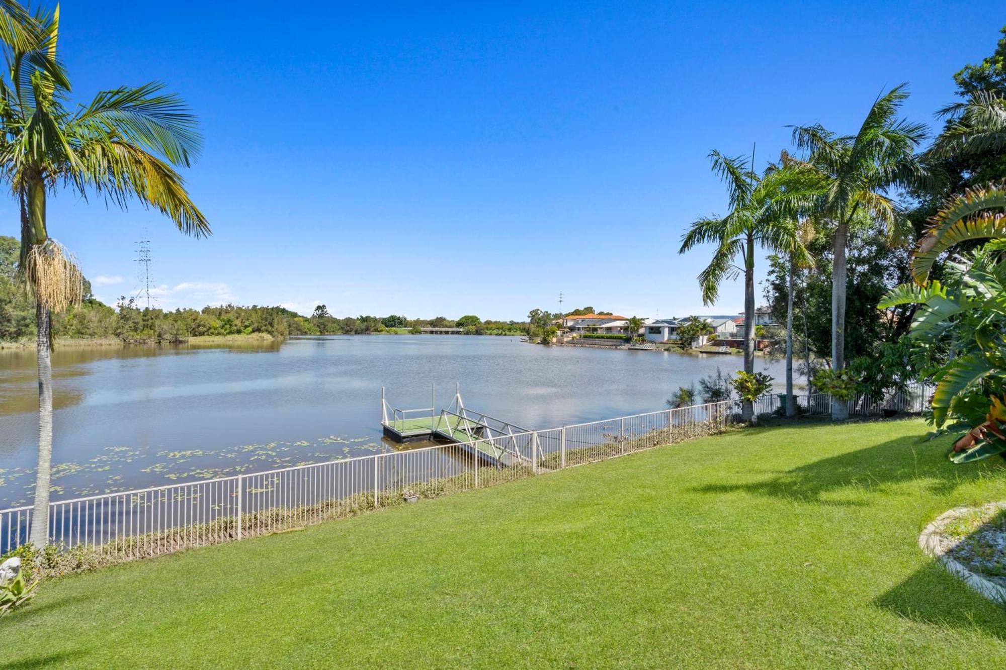 Island Waters Escape * Gold Coast